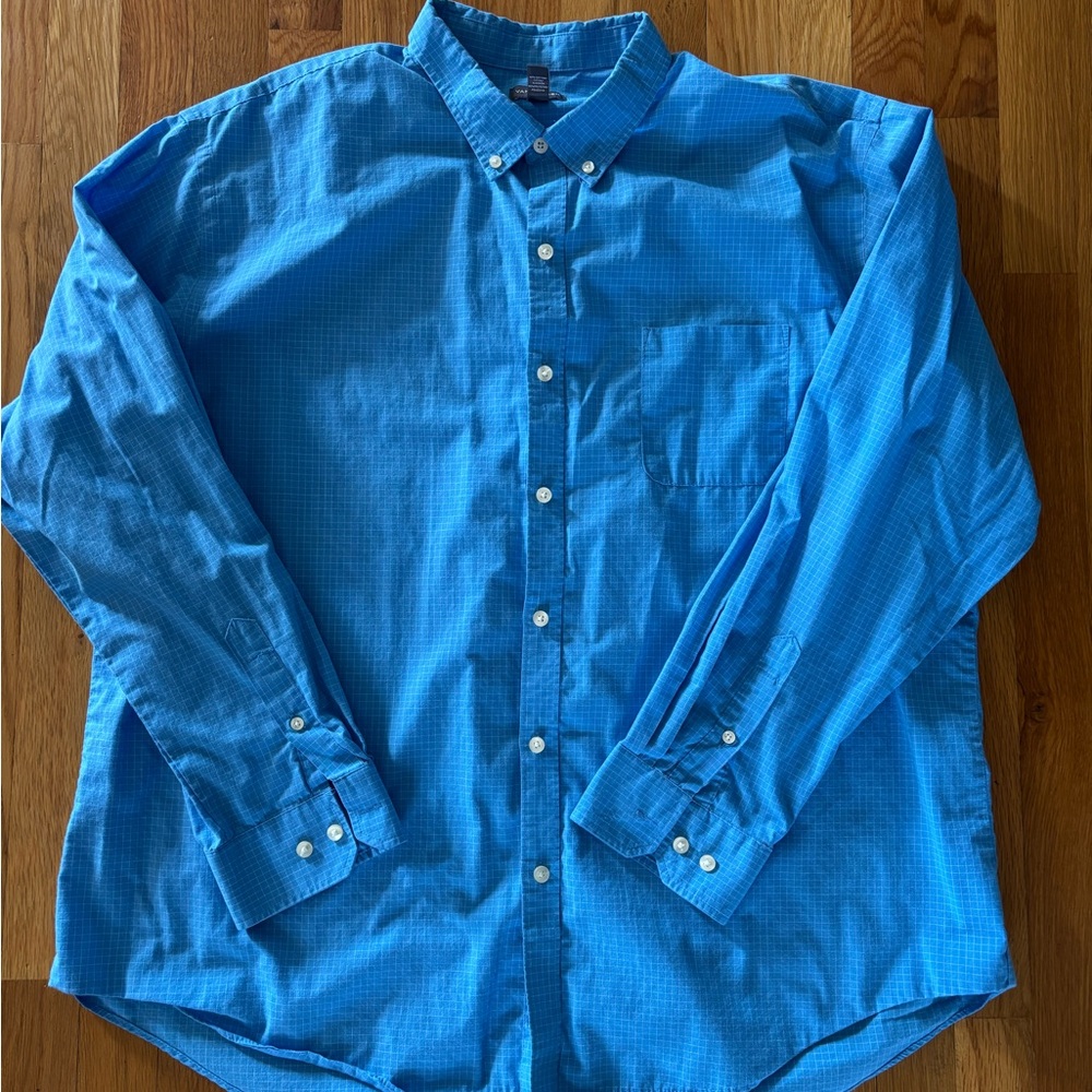 Van Heusen Men's Blue Button-Down Shirt